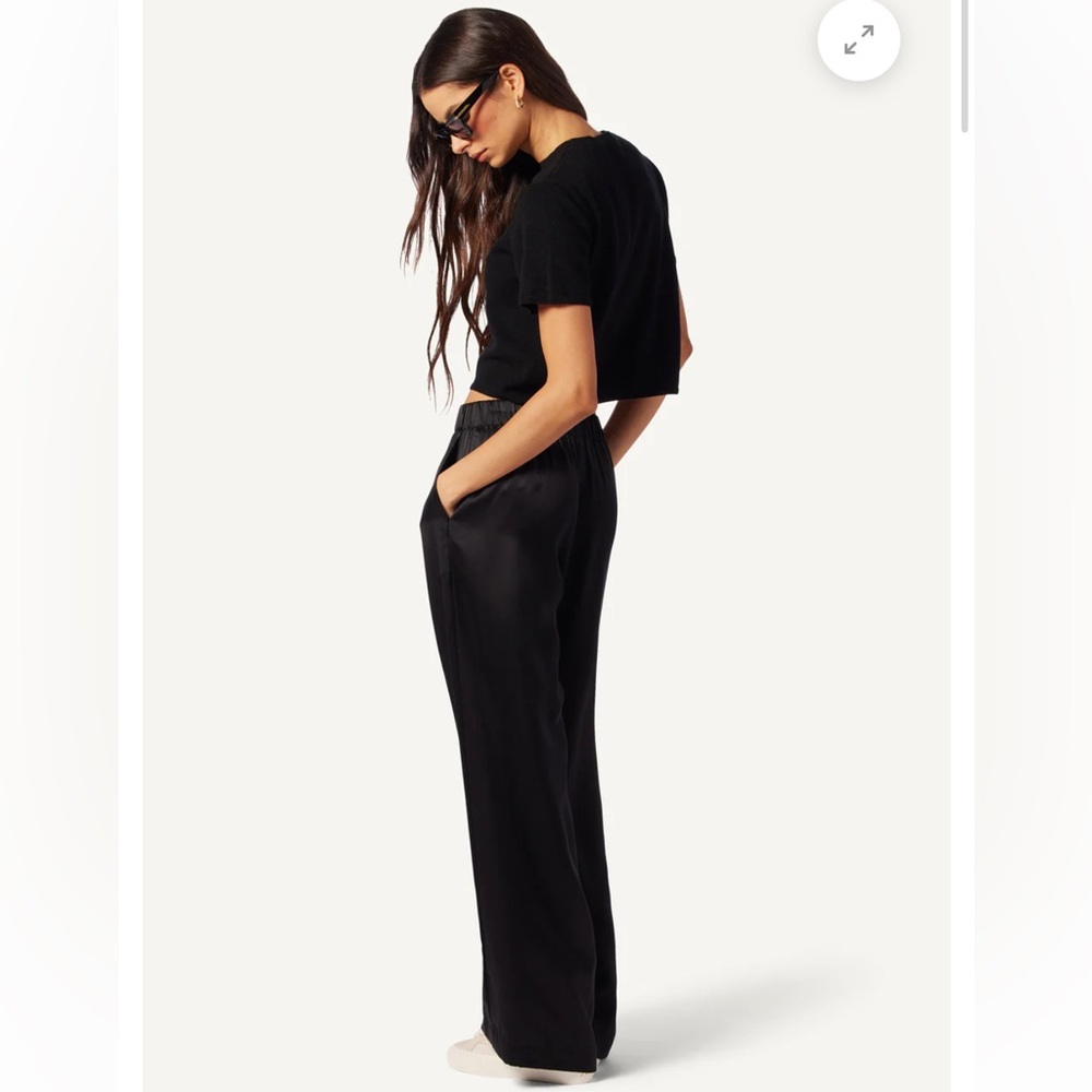 SABLYN CHARLESTON RELAXED CASHMERE CREWNECK TEE BLACK - Picture 3 of 5